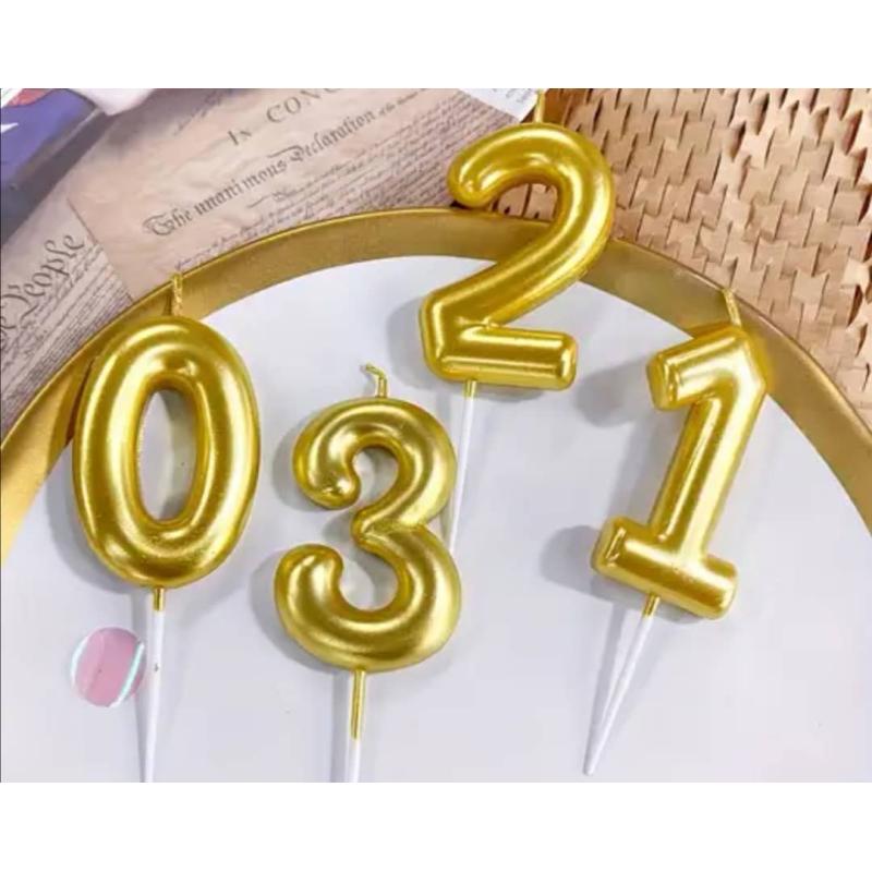 Vela Dorada en forma de Numeros