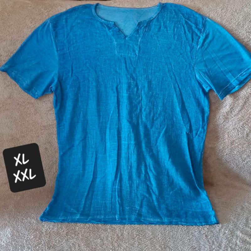 Camiseta Hombre Hilo Azul Claro Botones 