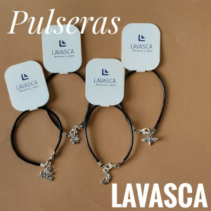 Pulseras con Dijes metálicos diversos